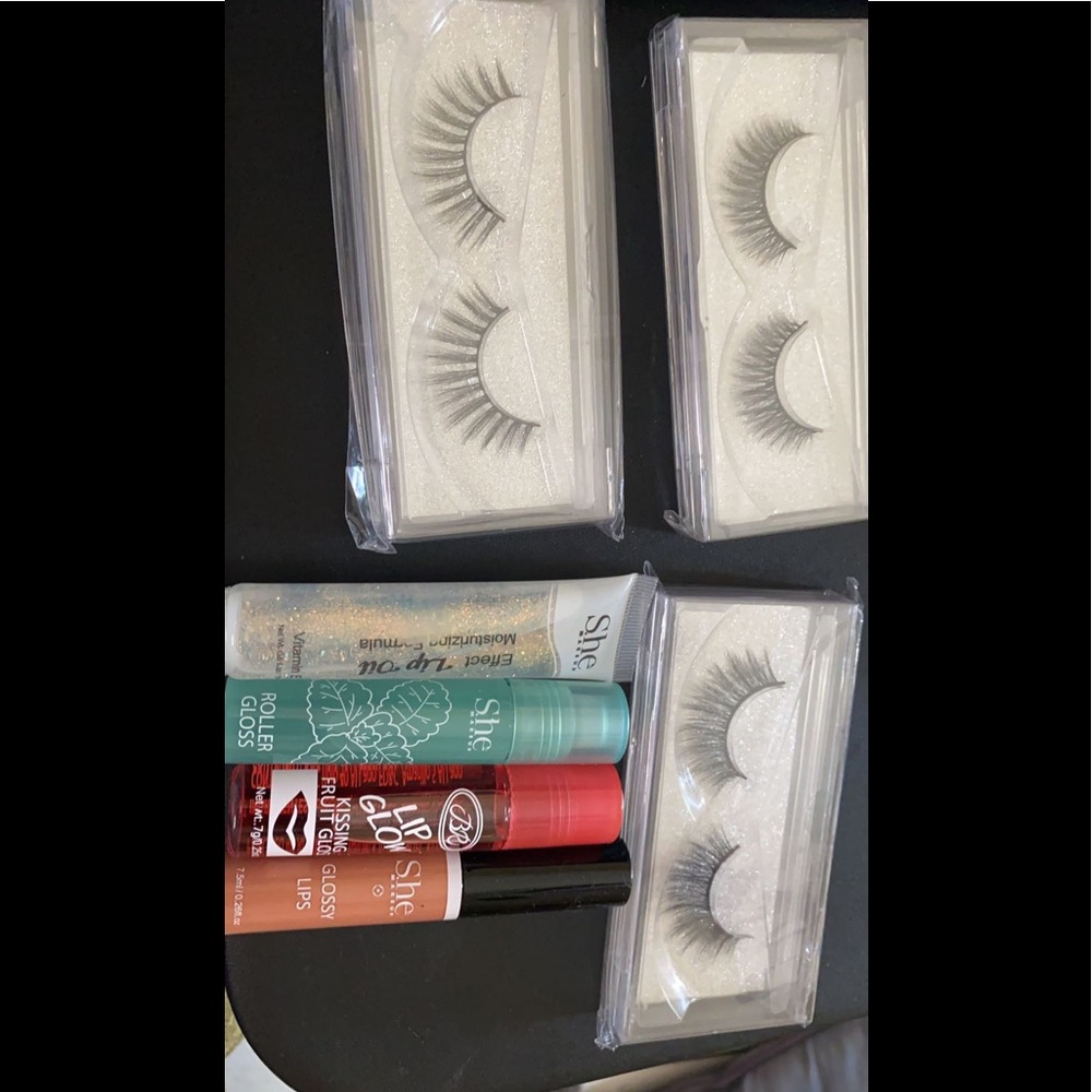3 pack of eyelashes and 4 glosses